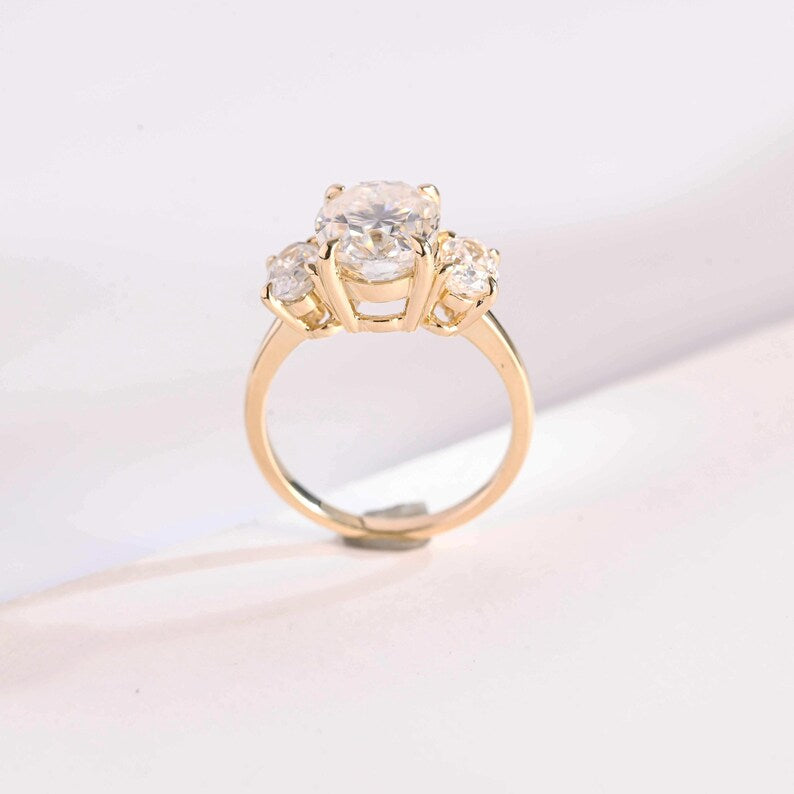 Stunning 1.0 - 2.0 CT Oval Moissanite Engagement Ring with Three Stone Design 8