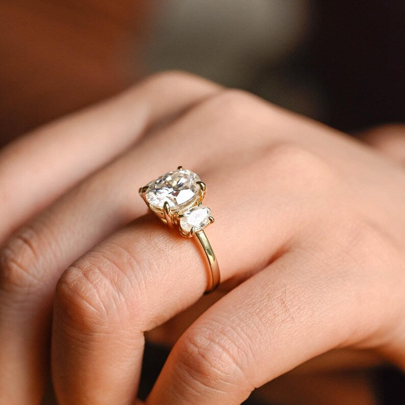 Stunning 1.0 - 2.0 CT Oval Moissanite Engagement Ring with Three Stone Design 4