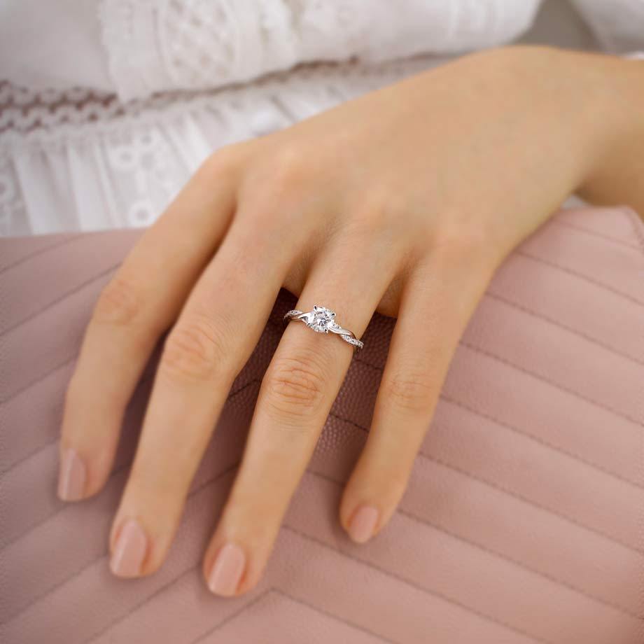 1 CT Round Twisted Pave Lab Grown Diamond Engagement Ring